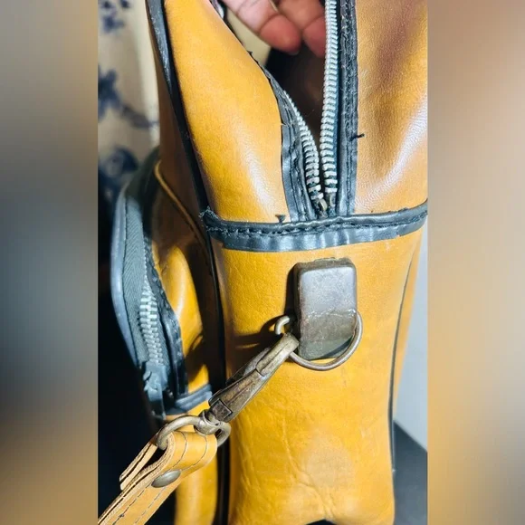 Adidas Tan Men's Messenger Bag - Picture 11 of 15